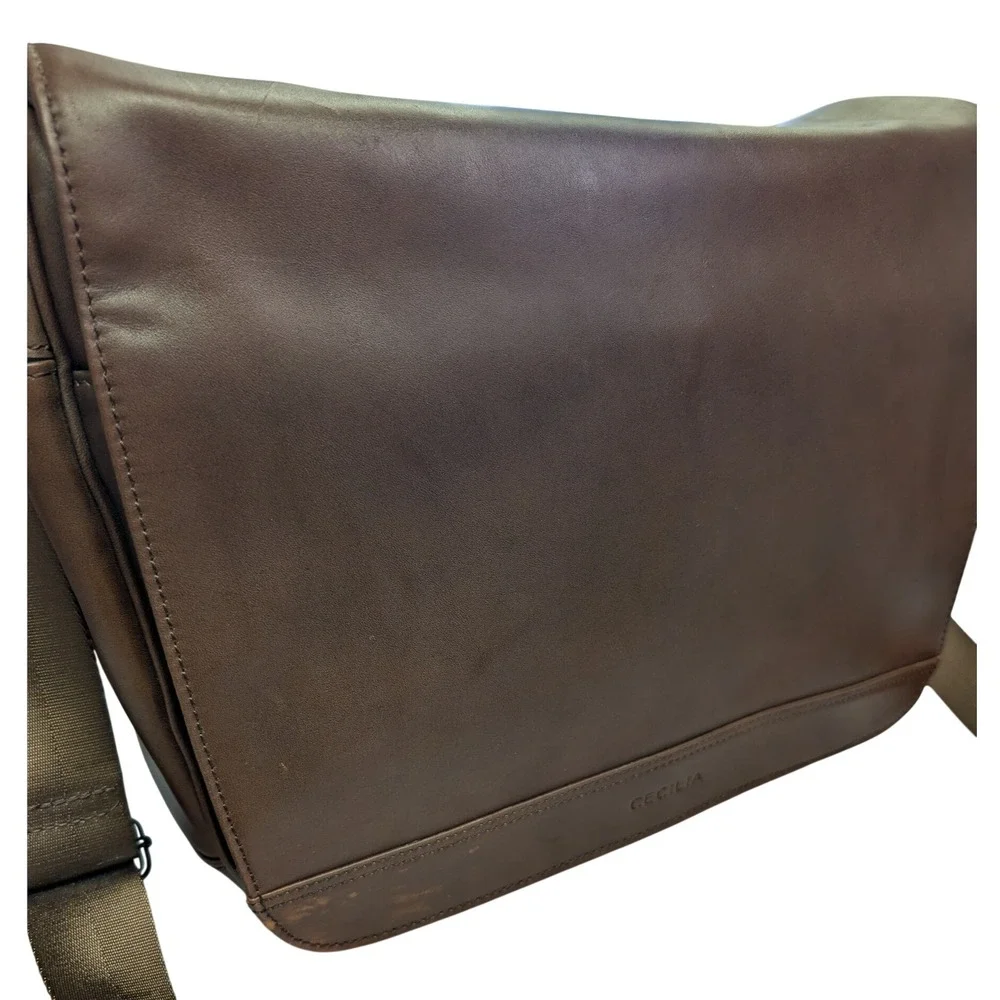 Cecilia Camera Bag Gallery Lambert 12L Messenger Photography Leather Chestnut